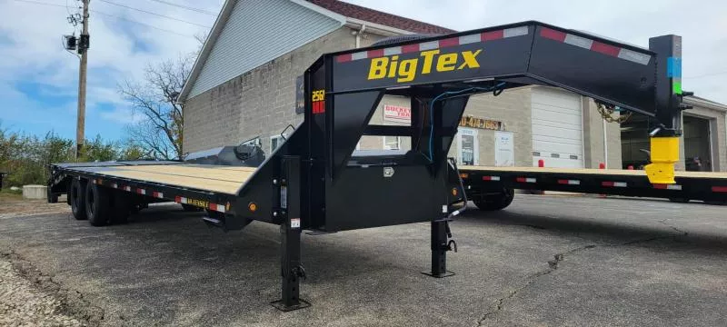 2026 Big Tex Trailers 25GN - 25'+5' - Dual Tandem - MR - 25900 GVWR - (451428) Flatbed Trailer