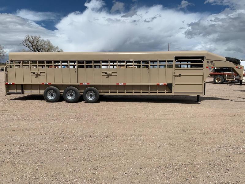 2022 Big Bend 32' x 7' Full Top Livestock Trailer 2022 Big Bend 32' x 7' Full Top Livestock Trailer