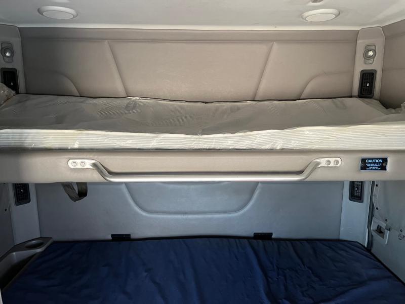 used Other Trucks Peterbilt  for sale, in Scottsbluff, NE Thumbnail 12