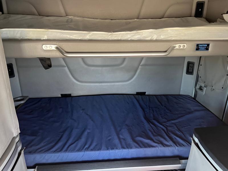 used Other Trucks Peterbilt  for sale, in Scottsbluff, NE Thumbnail 13