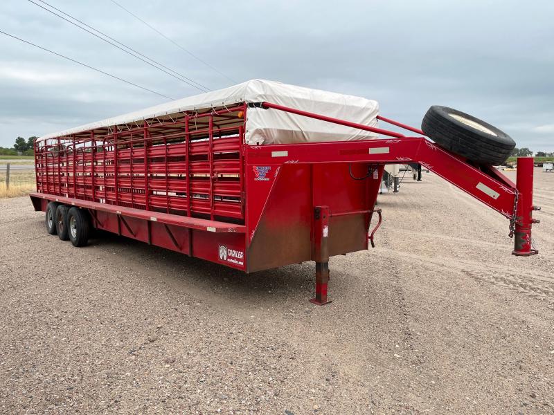 2009 W-W Trailer 32' Triple Axle Stock Trailer 2009 W-W Trailer 32' Triple Axle Stock Trailer