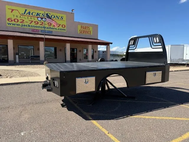 2025 Crownline (Hay Beds) Crownline SKC84 Skirted, Dual Wheel C&C (11'4"x 97"-84" CTA) Flat Decks