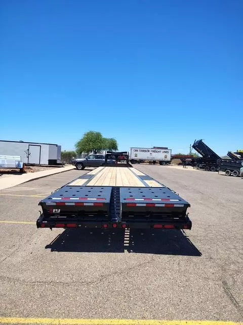 2026 PJ Trailers 30' Gooseneck Low-Pro Flatdeck with Singles, 4" Ratchets with Slide Track Equipment Trailer