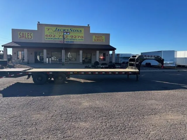 2026 PJ Trailers 30' Gooseneck, Low-Pro Flatdeck with Duals, 25K GVWR, 14 PLY Other Trailer