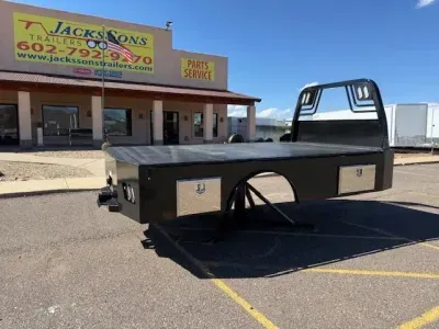2025 Crownline (Hay Beds) Crownline SKC84 Skirted, Dual Wheel C&C (11'4"x 97"-84" CTA) Flat Decks