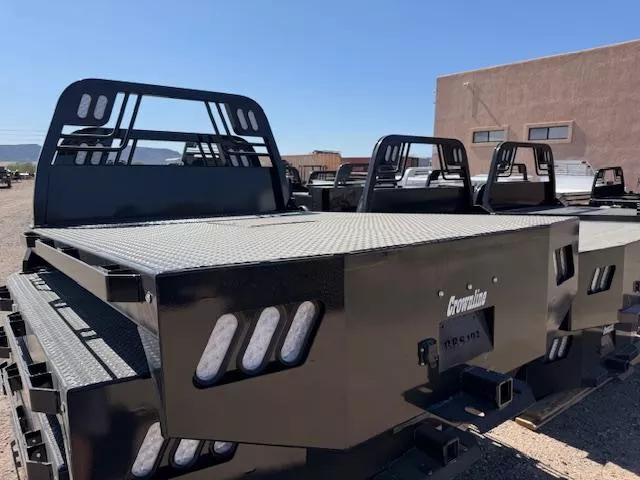 2025 Crownline (Hay Beds) Crownline RRS102 Rub Rail Single Wheel Bed-8′ 6″ x 84″-(56″-58″ CTA) Flat Decks