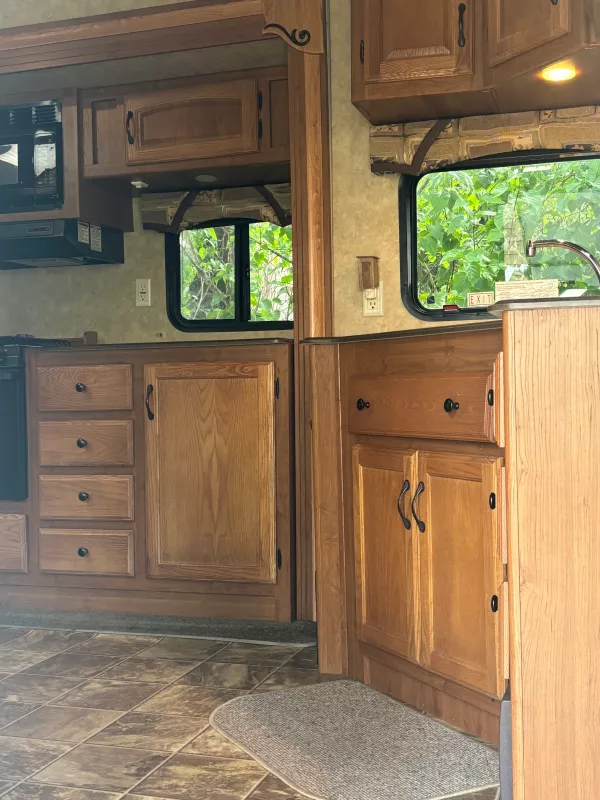 used Fifth Wheel Trailers Other Other for sale, in Puyallup, WA Thumbnail 5