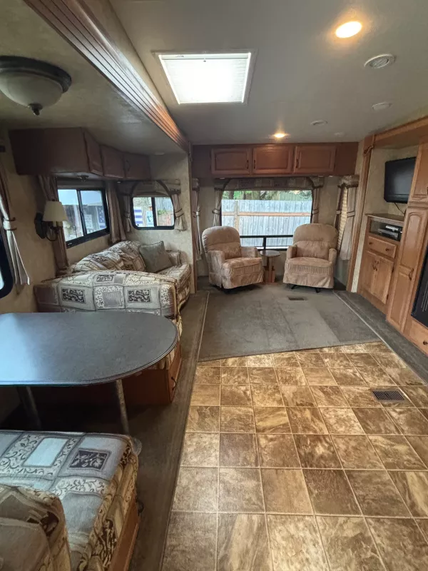 used Fifth Wheel Trailers Other Other for sale, in Puyallup, WA Thumbnail 2