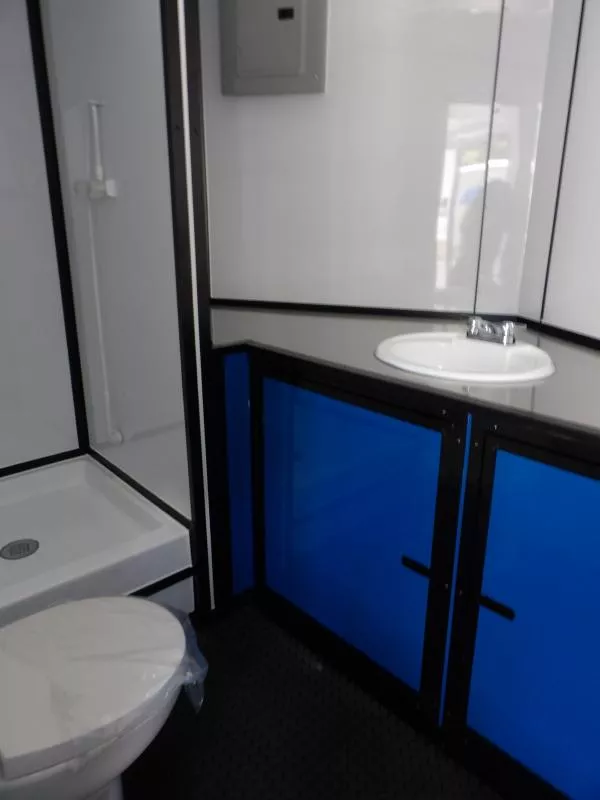 new Cargo (Enclosed) Trailers Diamond Cargo  for sale, in Cochran, GA Thumbnail 7