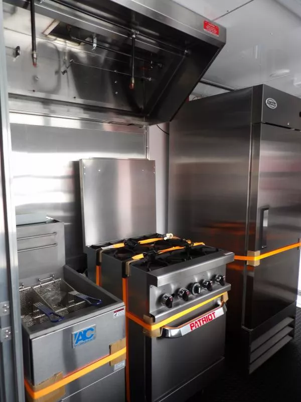 new Cargo (Enclosed) Trailers Diamond Cargo  for sale, in Cochran, GA Thumbnail 9