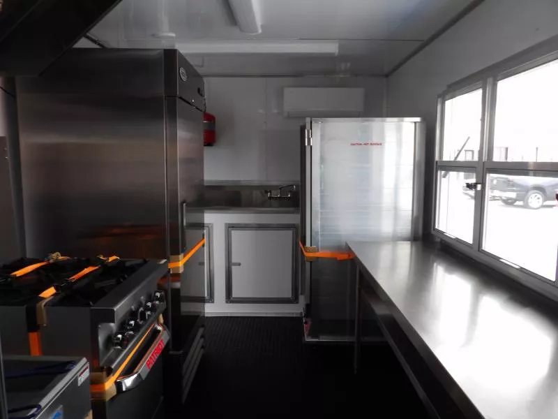 new Cargo (Enclosed) Trailers Diamond Cargo  for sale, in Cochran, GA Thumbnail 4