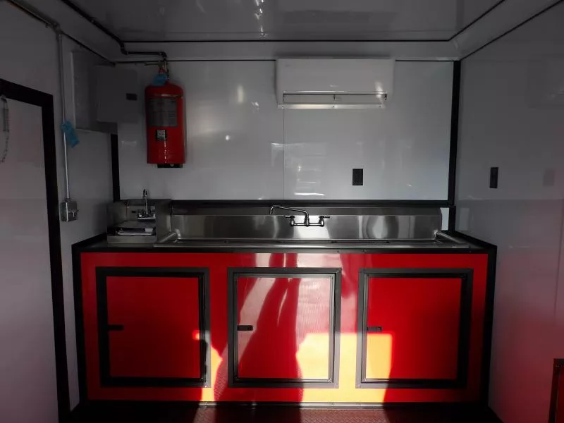 new Cargo (Enclosed) Trailers Maximum Cargo Trailers  for sale, in Cochran, GA Thumbnail 8