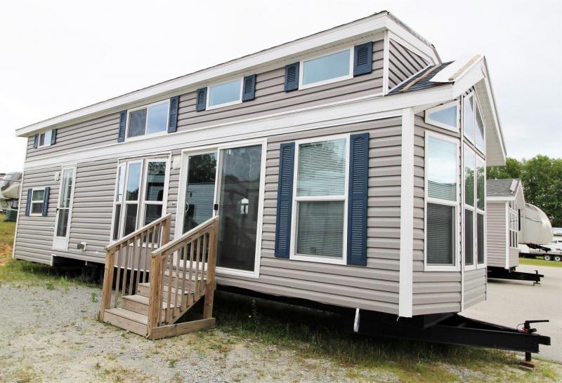 2019 Kropf Lakeside 8029 Park Model 2019 Kropf Lakeside 8029 Park Model