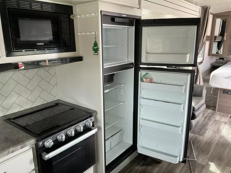 used Travel Trailers Keystone RV Cougar for sale, in Yerington, NV Thumbnail 11