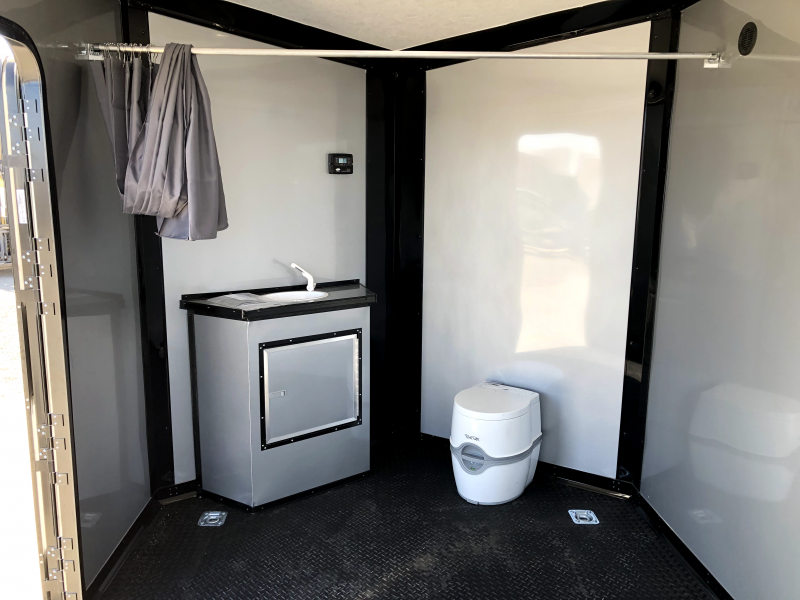 20' Look Trailer MOAB UTV/Weekender Trailer w/ toilet and bed Living