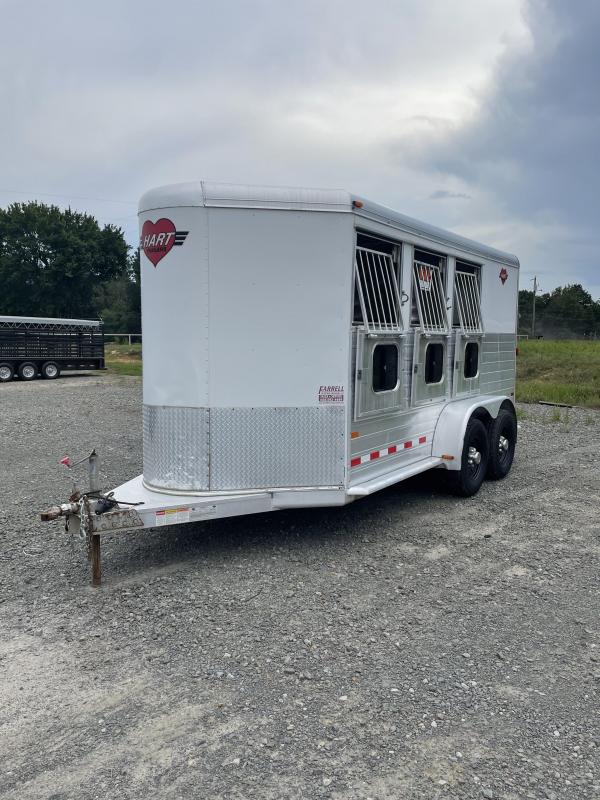 2012 Hart Trailers 3 Horse BP Horse Trailer 2012 Hart Trailers 3 Horse BP Horse Trailer