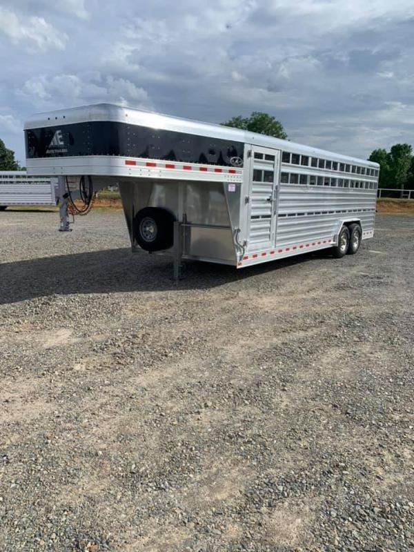 2022 Elite Trailers 8'x24' Livestock Trailer 2022 Elite Trailers 8'x24' Livestock Trailer