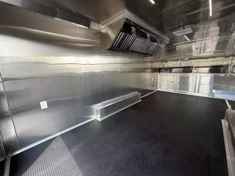 new Vending / Concession Trailers Quality Cargo  for sale, in Lebanon, OH Thumbnail 9