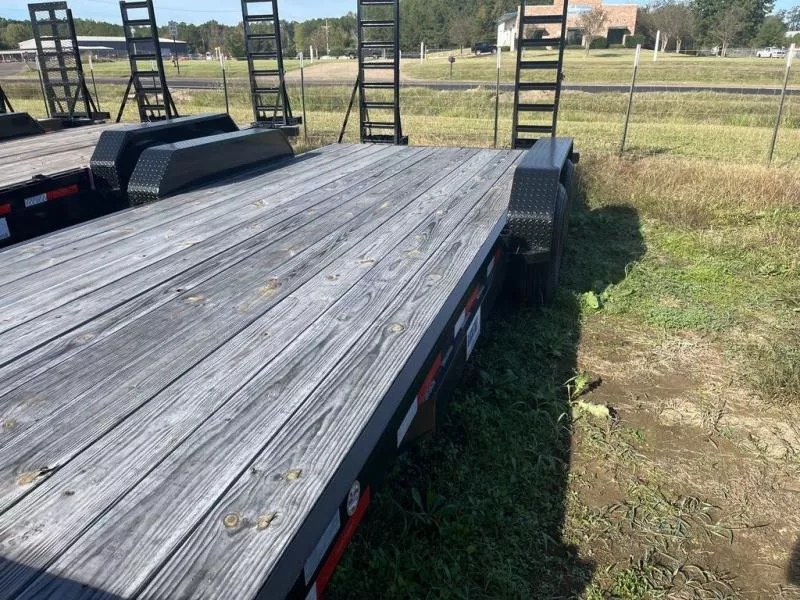 2025 Top Hat Trailers 20x83 