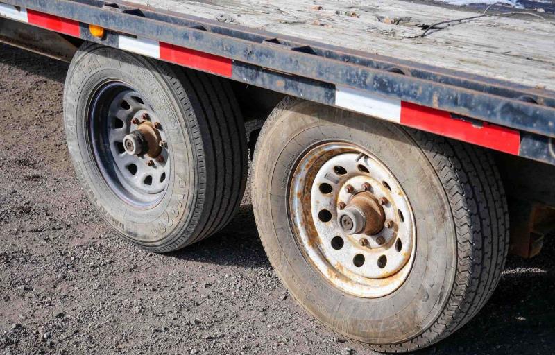 used Equipment / Flatbed Trailers Load Max  for sale, in Platteville, CO Thumbnail 8