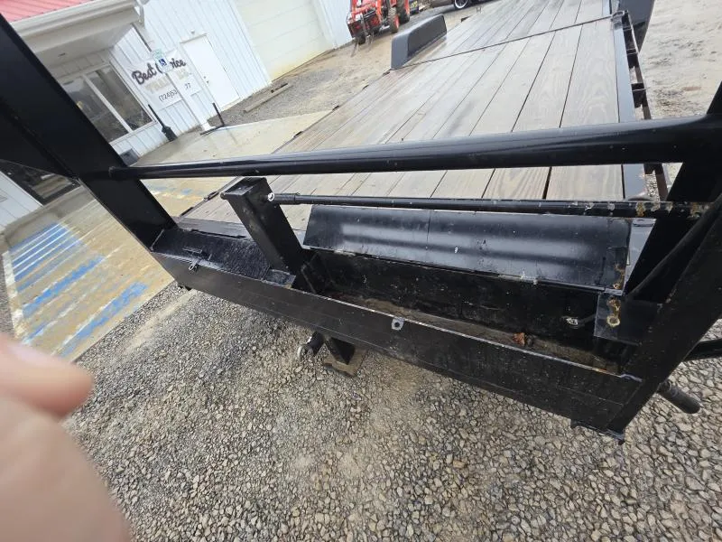 used Equipment / Flatbed Trailers Quality Trailers  for sale, in Evans City, PA Thumbnail 8