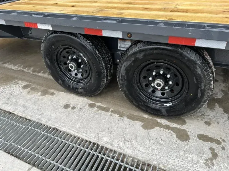 new Equipment / Flatbed Trailers Lamar Trailers  for sale, in Carlisle, PA Thumbnail 18