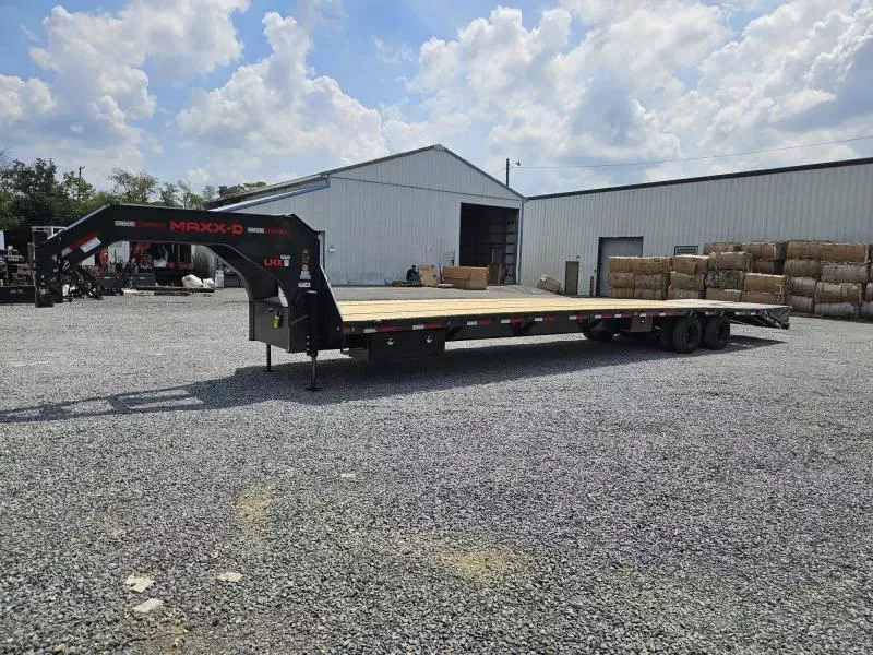 2026 MAXXD 102x40' LHX Gooseneck Beavertail Deckover Trailer 40000# GVW * HOT SHOT RISER * DUNNAGE RACK * 3" BALL COUPLER * ENGINEERED BEAM * 16K AXLES * EOH BRAKES * JUNIOR I-BEAM C/M 12" O.C. * HDSS SUSPENSION * FULL WIDTH RAMPS * METALLIC GREY * 17.5'S