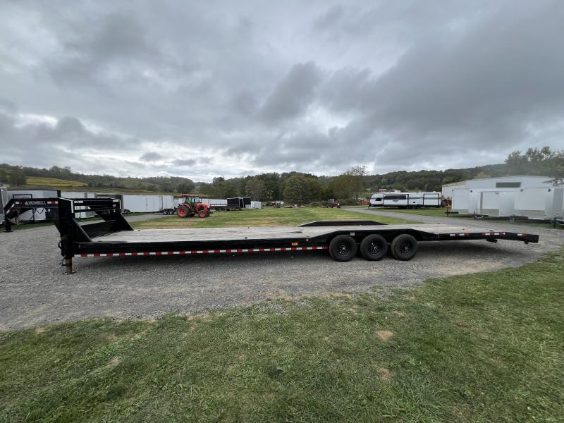 used Car Haulers / Racing Trailers Iron Bull  for sale, in Evans City, PA Thumbnail 6