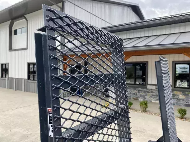 new Equipment / Flatbed Trailers Lamar Trailers  for sale, in Evans City, PA Thumbnail 19