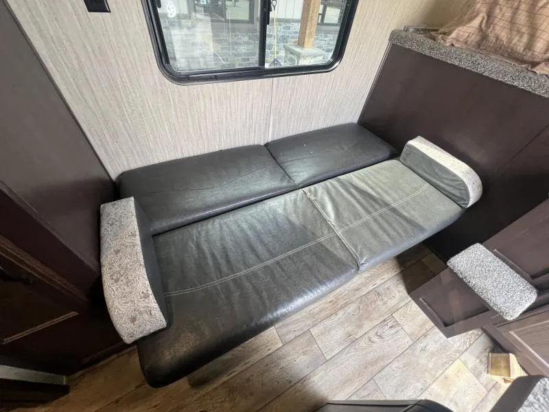 used Stock / Stock Combo Trailers Bison Trailers  for sale, in Irwin, PA Thumbnail 4