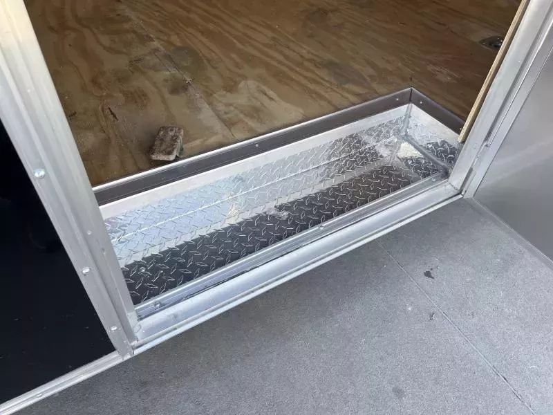 2025 Quality 8.5x20' Enclosed Car Hauler Trailer 9990# GVW * BLACKOUT PKG * 7' HEIGHT * 60" TRIPLE TUBE TONGUE * SILVER EXTERIOR * 5200# AXLES * PLYWOOD WALLS & FLOORS * TUBE WALL & CEILING STUDS * LED LIGHTS * 16" O.C. WALL AND FLOORS * RV DOOR * V-NOSE LLRGKG51ibk8