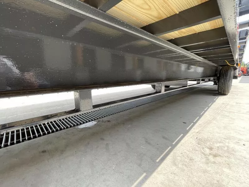 new Equipment / Flatbed Trailers Lamar Trailers  for sale, in Evans City, PA Thumbnail 9