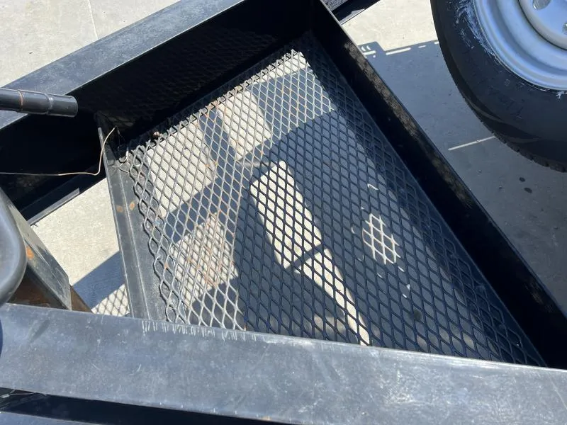 used Equipment / Flatbed Trailers Iron Bull  for sale, in Irwin, PA Thumbnail 15