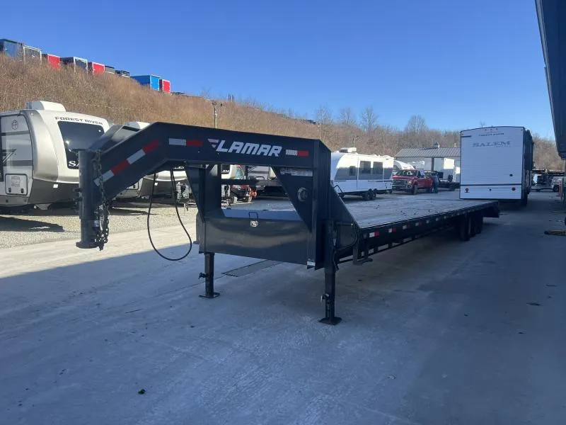 USED 2022 Lamar 102x40' Gooseneck Beavertail Deckover Trailer 21000# GVW * FULL WIDTH (STAND UP OR FLIPOVER) RAMPS * 12" I-BEAM FRAME * FRONT TOOLBOX * DUAL JACKS * 16" O.C. C/M * RUBRAIL/STAKE POCKETS/PIPE SPOOLS * 4X8" TUBE BUMPER