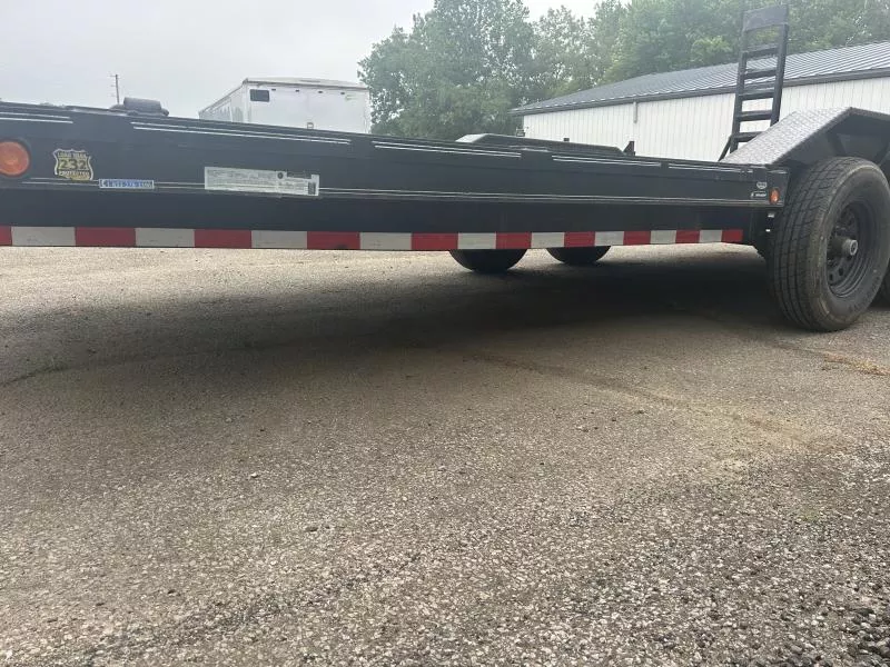 used Equipment / Flatbed Trailers Load Trail  for sale, in West Middlesex, PA Thumbnail 13