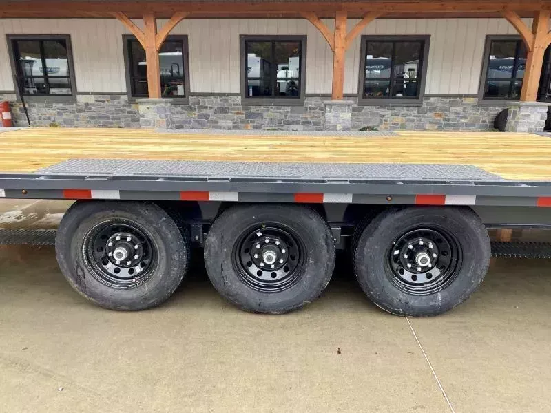 new Equipment / Flatbed Trailers Lamar Trailers  for sale, in Evans City, PA Thumbnail 27