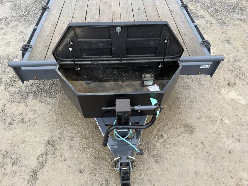 used Car Haulers / Racing Trailers Lamar Trailers  for sale, in Evans City, PA Thumbnail 6