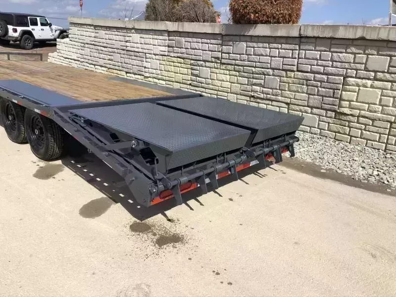new Equipment / Flatbed Trailers Lamar Trailers  for sale, in Evans City, PA Thumbnail 5