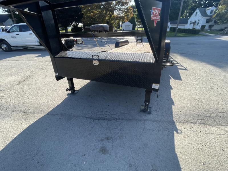 used Equipment / Flatbed Trailers PJ Trailers  for sale, in Carlisle, PA Thumbnail 5