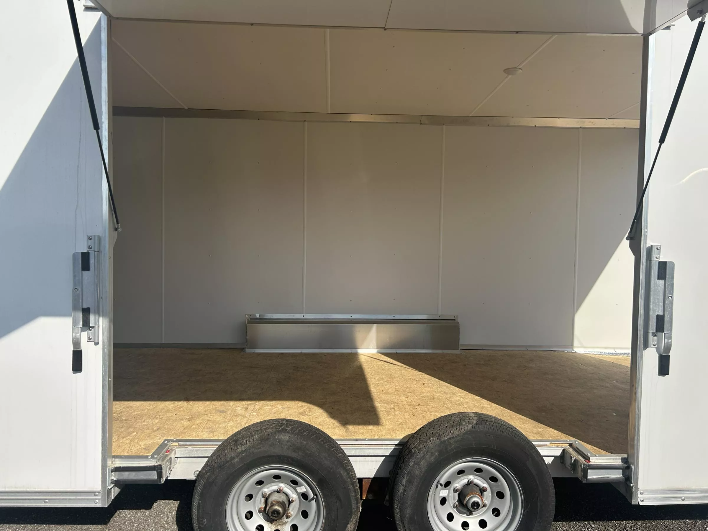 NEW E-Z Hauler 8.5x24 9990 GVW ENCLOSED CARGO TRAILER * WHITE