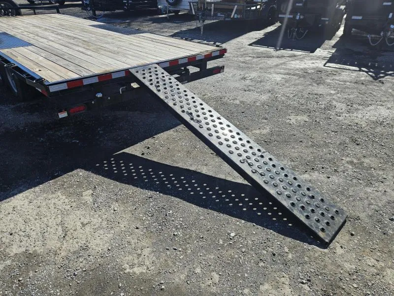 used Equipment / Flatbed Trailers Sure-Trac  for sale, in Carlisle, PA Thumbnail 12