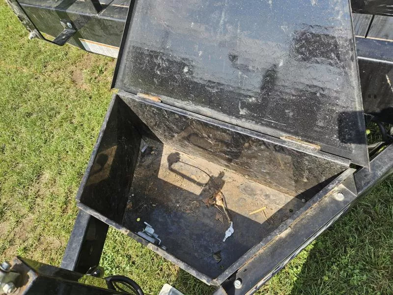 used Equipment / Flatbed Trailers Sure-Trac  for sale, in Carlisle, PA Thumbnail 11
