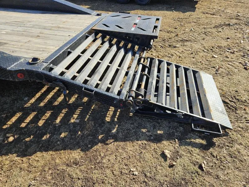 used Equipment / Flatbed Trailers Iron Bull  for sale, in Carlisle, PA Thumbnail 7