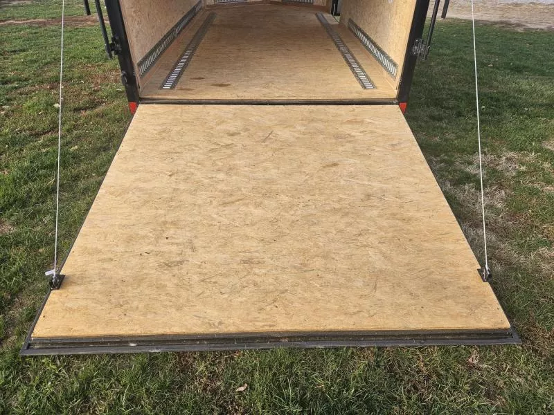 used Cargo (Enclosed) Trailers Look Trailers  for sale, in Carlisle, PA Thumbnail 13