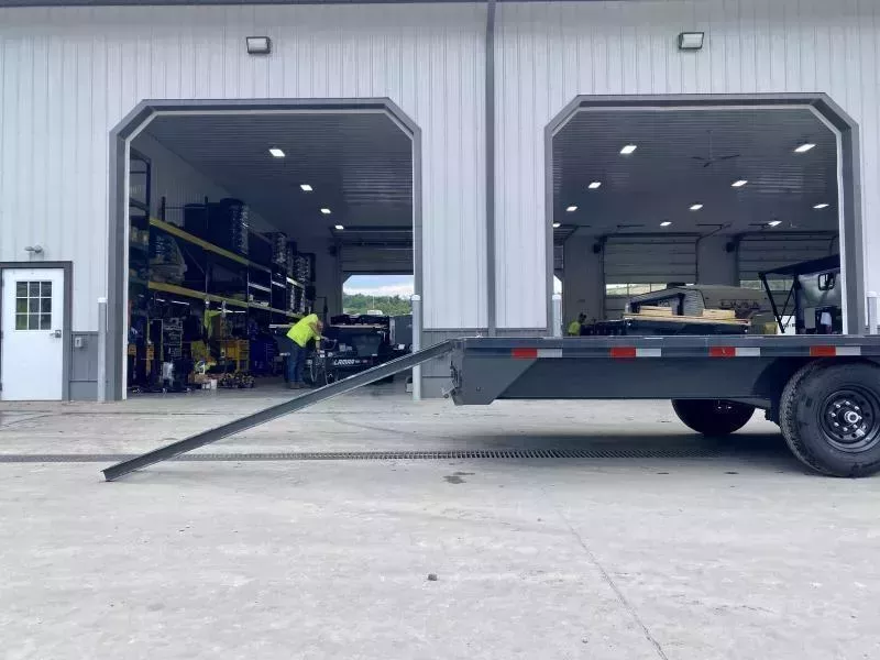 new Equipment / Flatbed Trailers Lamar Trailers  for sale, in Irwin, PA Thumbnail 26