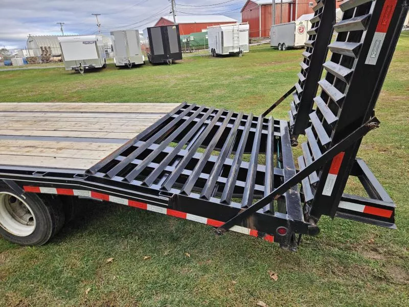 used Equipment / Flatbed Trailers Kaufman Trailers  for sale, in Carlisle, PA Thumbnail 4