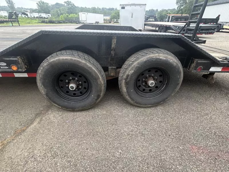 used Equipment / Flatbed Trailers Load Trail  for sale, in West Middlesex, PA Thumbnail 14