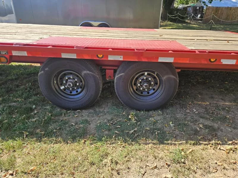 used Equipment / Flatbed Trailers Load Trail  for sale, in Carlisle, PA Thumbnail 8