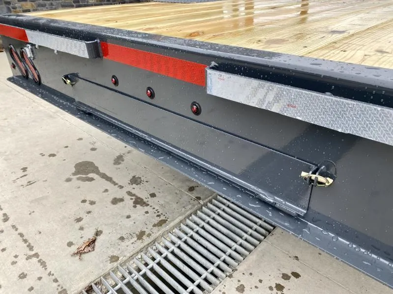 new Equipment / Flatbed Trailers Lamar Trailers  for sale, in Evans City, PA Thumbnail 19