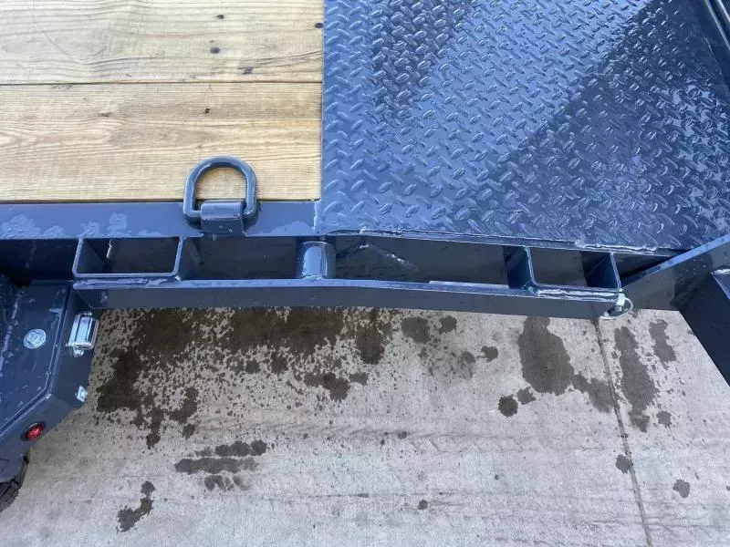 new Equipment / Flatbed Trailers Lamar Trailers  for sale, in Carlisle, PA Thumbnail 23